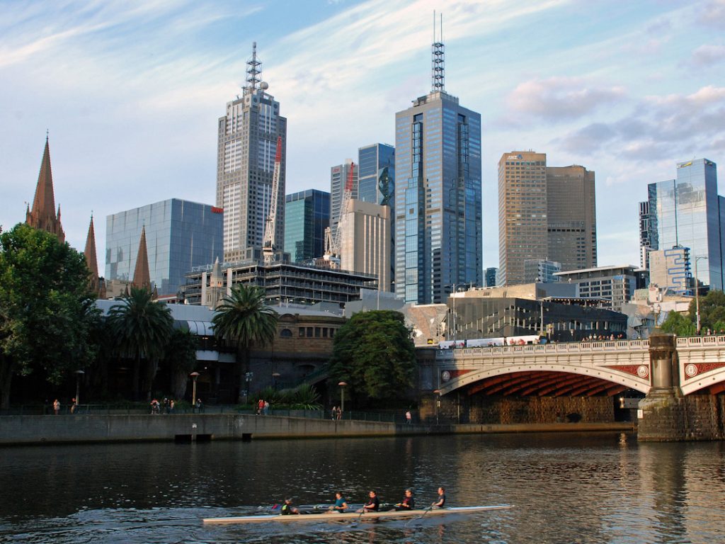 Deportistas en el Río Yarra Melbourne
