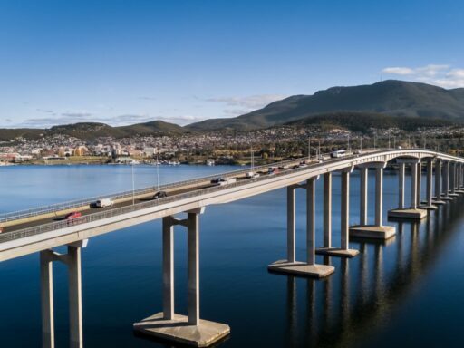 Puente principal en la ciudad de Tasmania