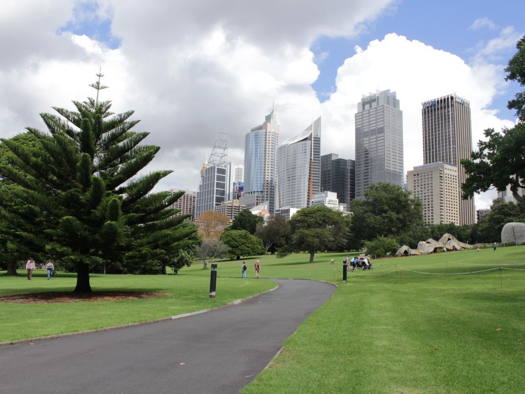 Royal Botanic Gardens en el fondo el CBD de Sydney
